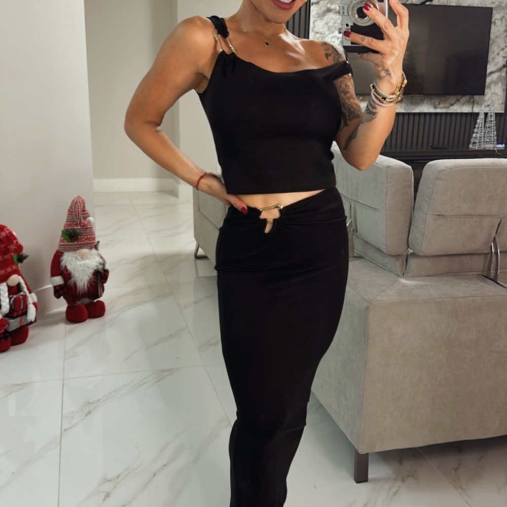 Elegant Black Women's Skirt